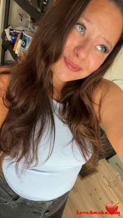 Aswinn97 American Woman from Chesterfield