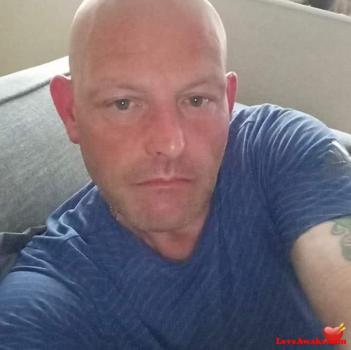 Bigphil74 UK Man from Liverpool
