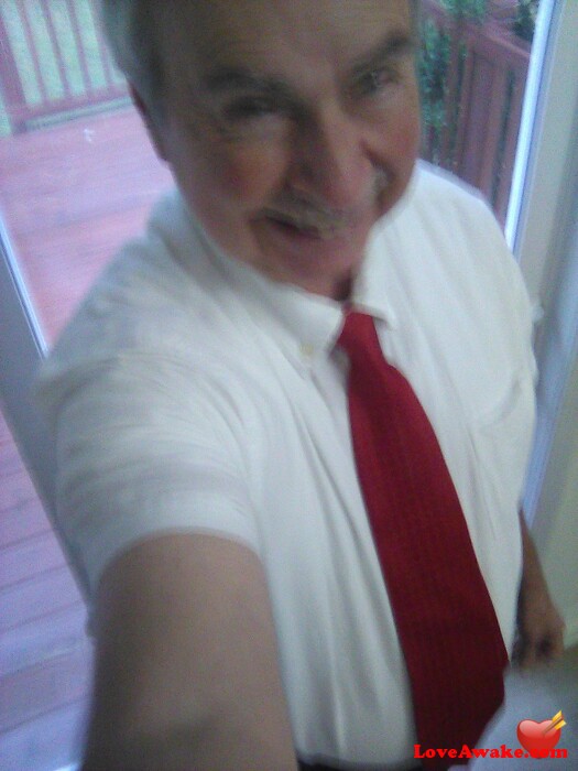 bobored9 American Man from Columbia