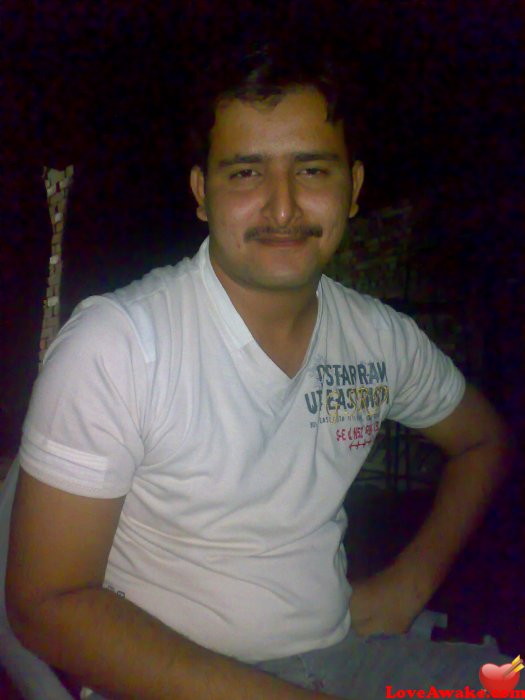 shahzaib5 Pakistani Man from Jhang