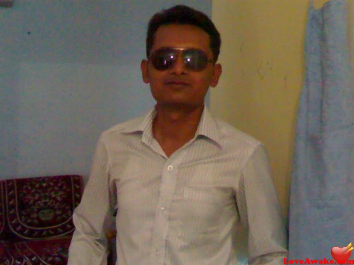 PRADIPSHRIMALI Indian Man from Ahmedabad