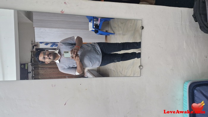 Akash958 Indian Man from Vapi