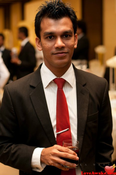 Ruveen Sri Lankan Man from Colombo
