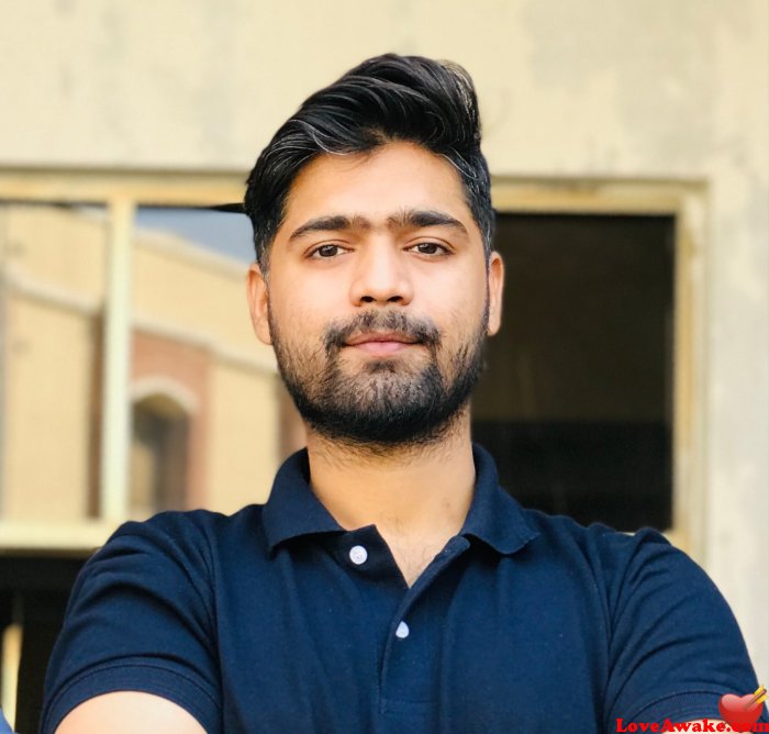 Samsonite502 Pakistani Man from Lahore