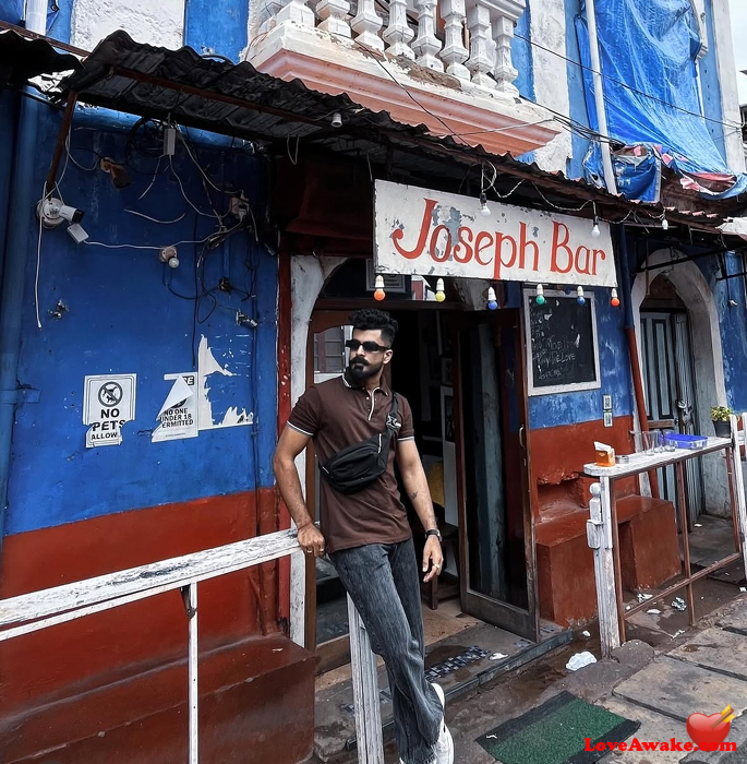 Realdate143 Indian Man from Bhopal