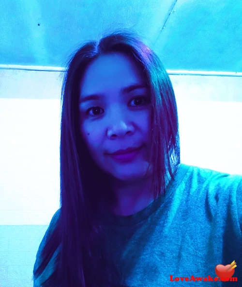 shields Filipina Woman from Baguio