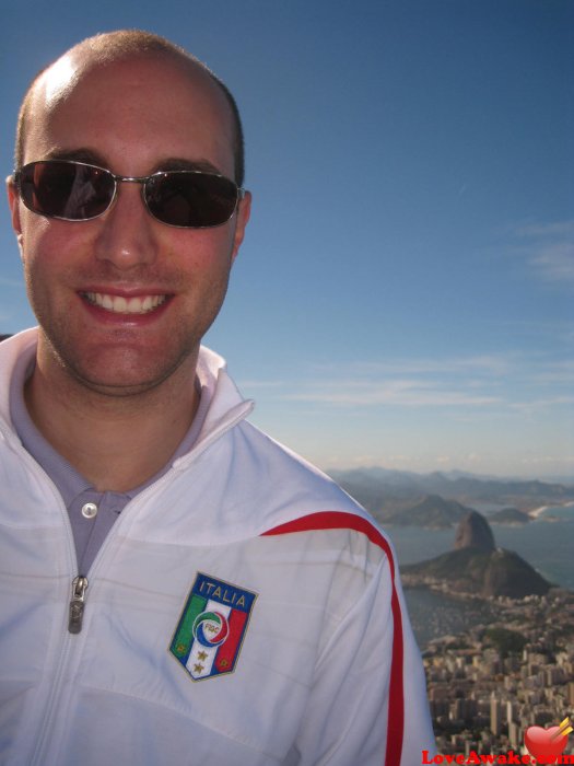 AlbertoMilano Italian Man from Milan = Milano