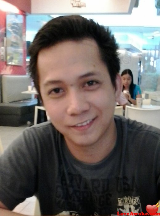 arasnarf Filipina Man from Manila