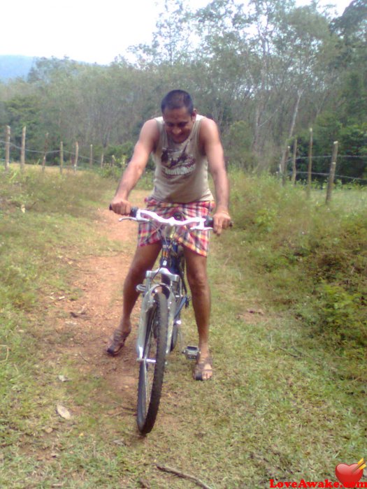 Thushsilv Sri Lankan Man from Colombo