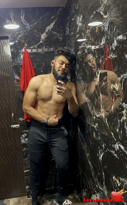 Thym Indian Man from Mumbai (ex Bombay)