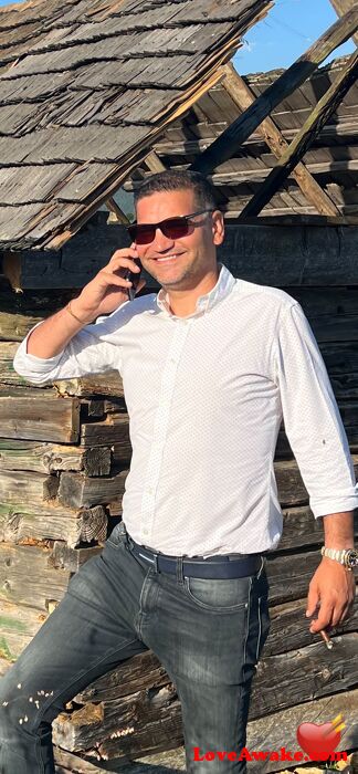 unikatul Romanian Man from Bragadiru, Ilfov