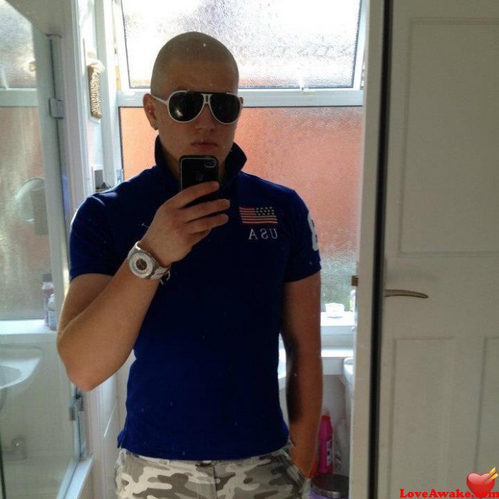 Arnold21 UK Man from London