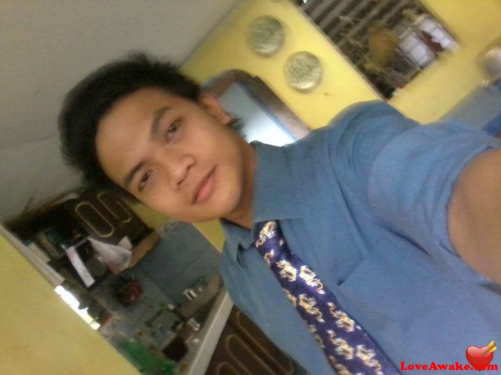 bangas22 Filipina Man from Batangas, Luzon