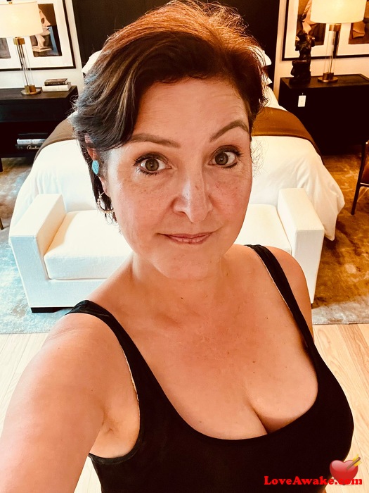 Calmgorgeous Australian Woman from Canberra