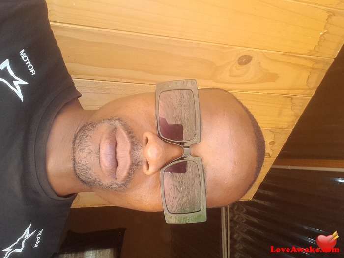 Spitjotjo African Man from Mabatho