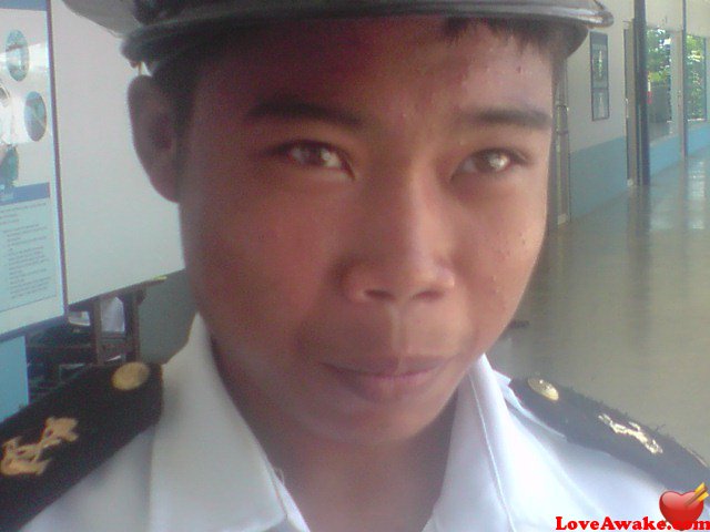 Junroe Filipina Man from Cebu