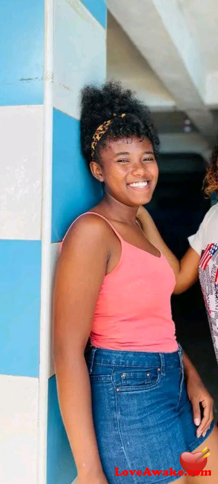 388520687 Madagascar Woman from Tamatave (Toamasina)