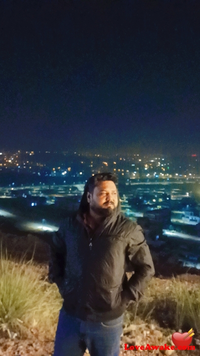 MOONHONY Pakistani Man from Karachi