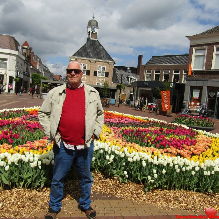 kembali Dutch Man from Almelo