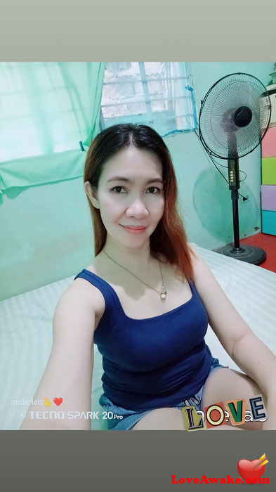 Shyra06 Filipina Woman from Cavite, Luzon