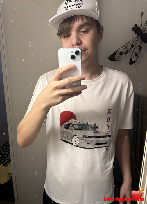 Adenwicks23 Canadian Man from Chatham