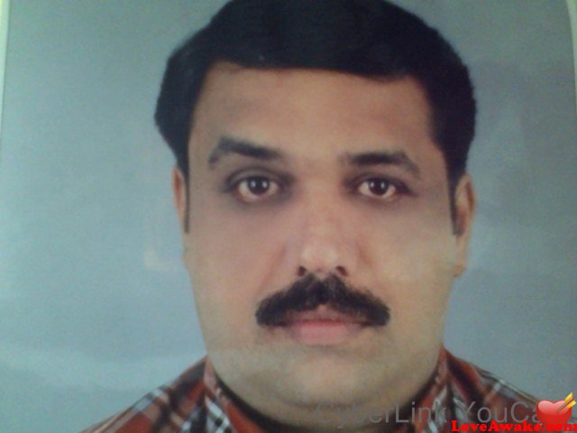 bobsort4 Indian Man from Thiruvananthapuram (ex Trivandrum