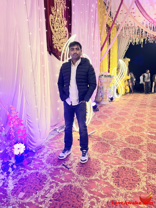 Abhi8737 Indian Man from Lucknow