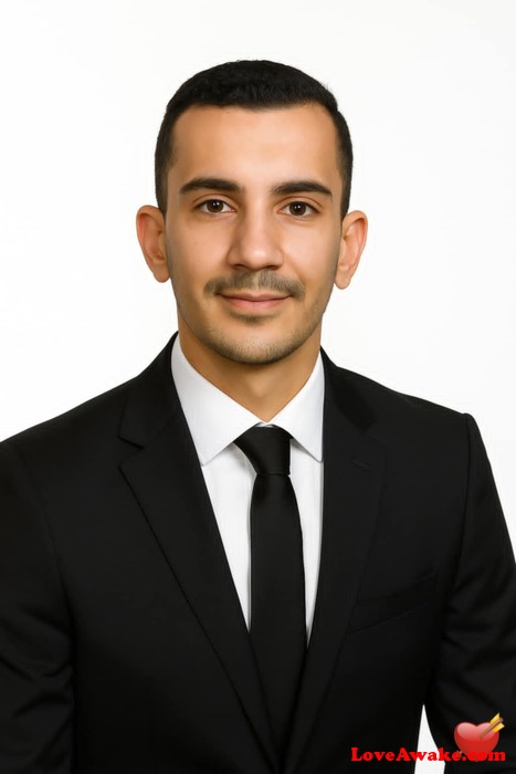 Med28 Tunisian Man from Tunis