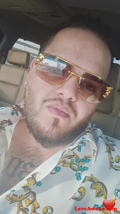 H3lla69 UAE Man from Dubai