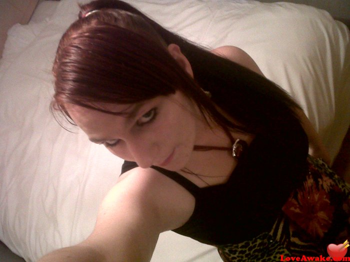 Cazza89 UK Woman from Dunfermline