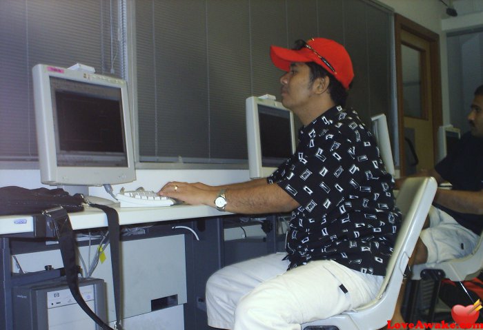 NayDun Singapore Man from Jurong/Singapore