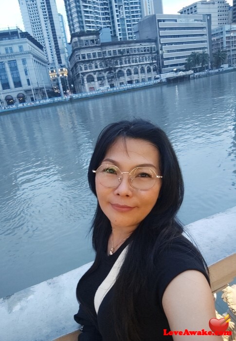 Wenay Filipina Woman from Manila