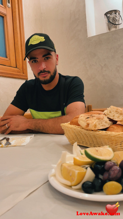houarimg French Man from Acheux-en-Vimeu