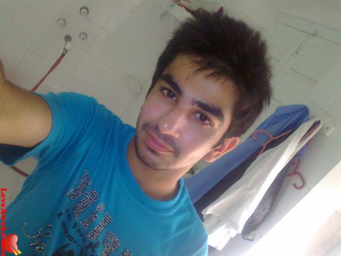 mohsin32 Pakistani Man from Lahore