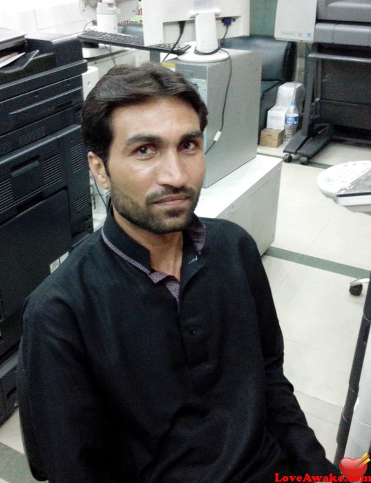 99MiThh00 Pakistani Man from Lahore