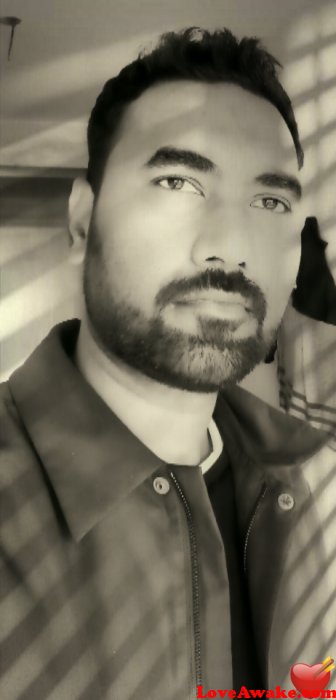 GracefulHussain Pakistani Man from Karachi