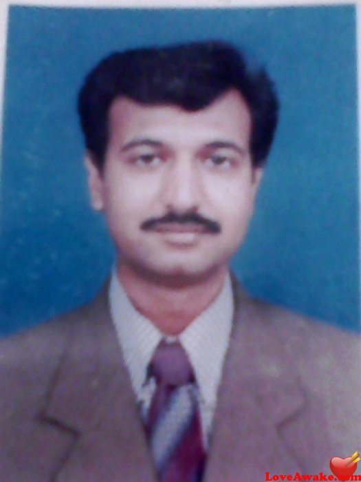 microlink Pakistani Man from Lahore
