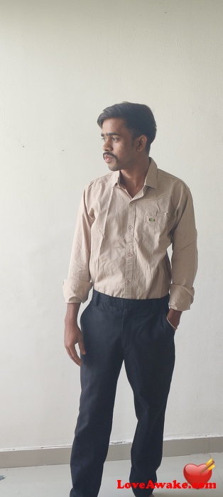 Icku Indian Man from Baroda