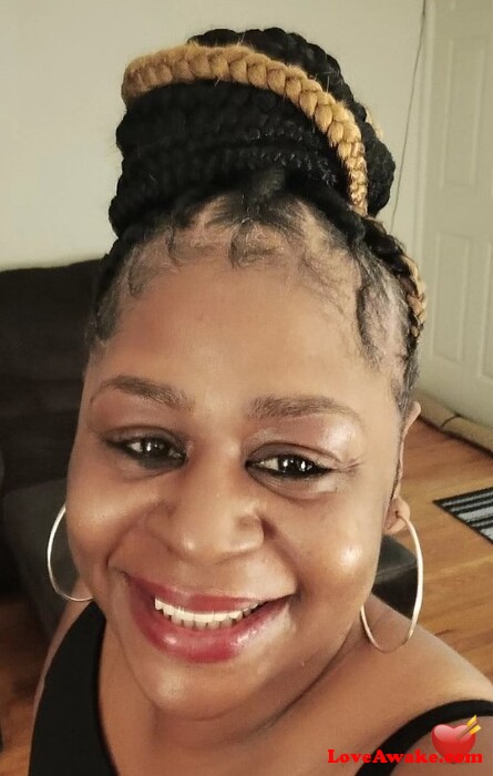 LadyBethy American Woman from Middletown
