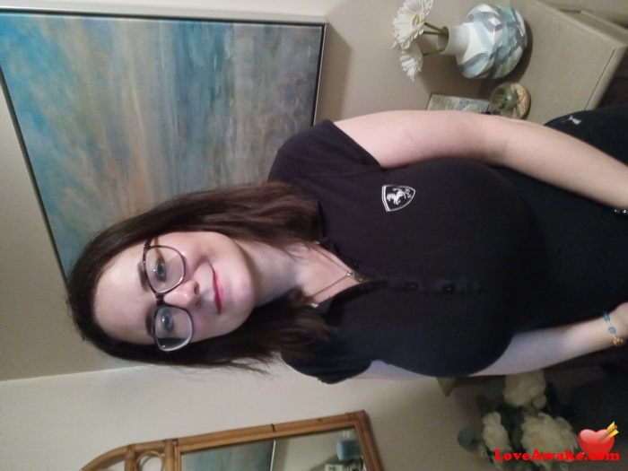 Hartz87 Canadian Woman from Stoney Creek