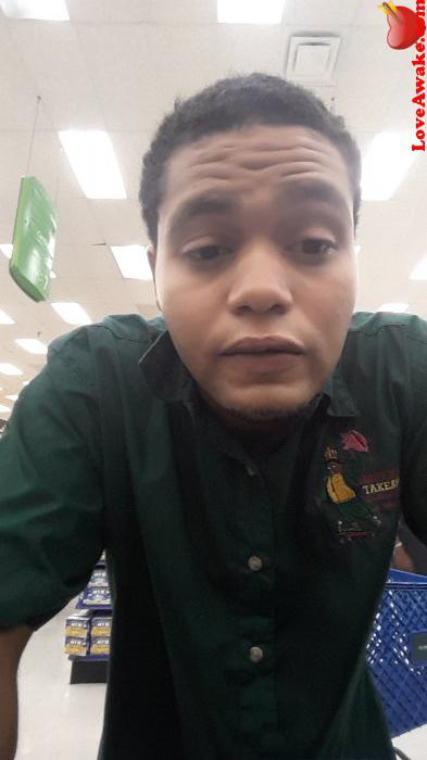 sappy242 Bahamian Man from Nassau