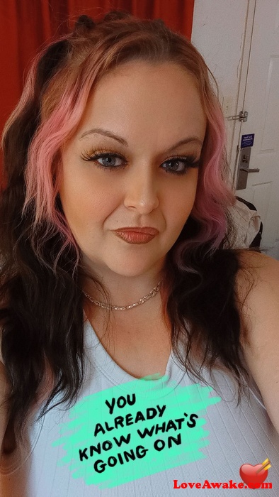 Katiegrneyes American Woman from Des Moines