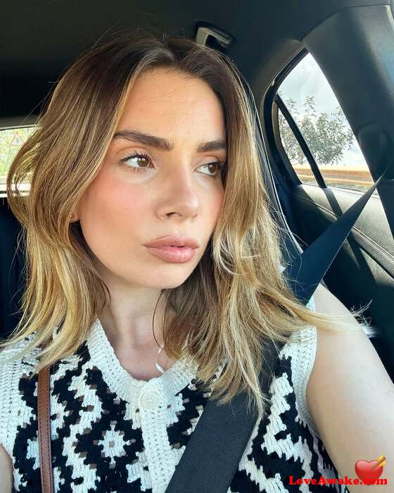 Emmacs French Woman from Paris