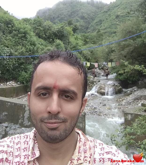 lic928968 Indian Man from New Delhi