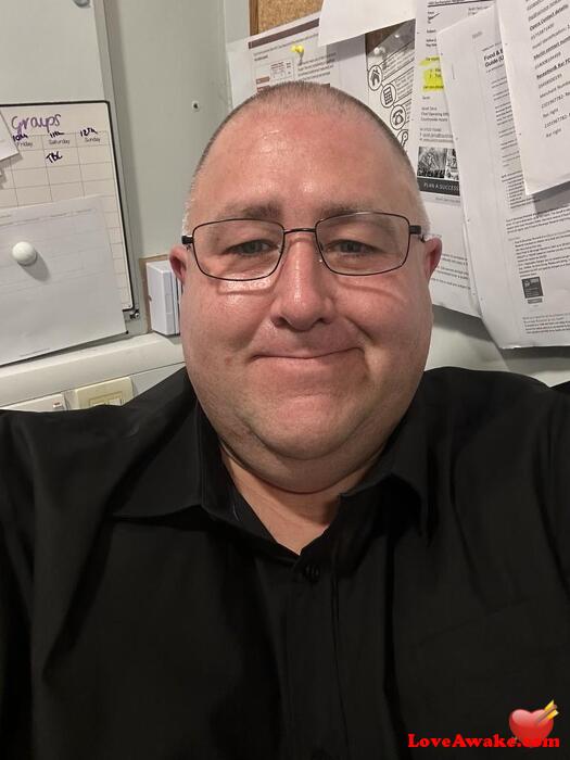 Cuddleyguy UK Man from Gosport