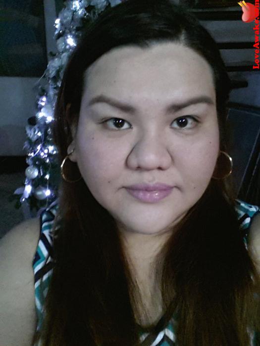 curvysh Filipina Woman from Manila