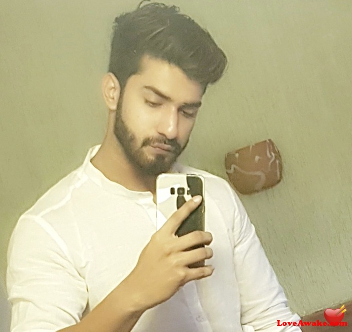 Weekendvibes Pakistani Man from Lahore
