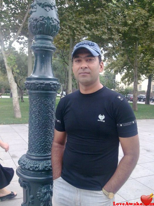 canadalover2012 Pakistani Man from Lahore