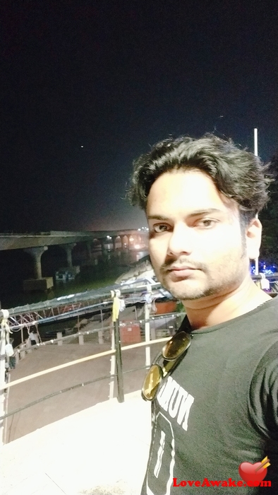 100vivek100 Indian Man from Patna