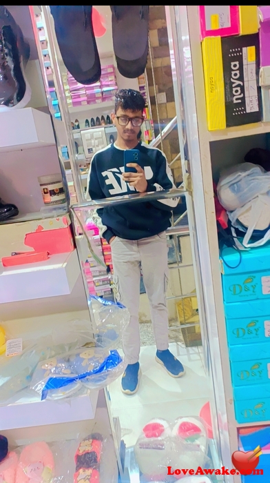 8957062078 Indian Man from New Delhi